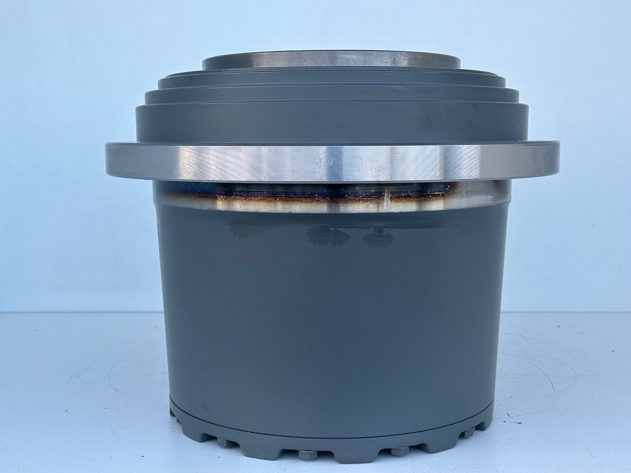 LIEBHERR Original Liebherr Fahrantrieb Typ:LPI0700 30S 0002 00 mit ID-Nr.12891035 – ID-Nr.12977341. R922-1487, R924-1677, R926 K-LC-1827, R926-1715. #12891035.545-01664# - Comando final de Escavadora de rastos: foto 2 LIEBHERR Original Liebherr Fahrantrieb Typ:LPI0700 30S 0002 00 mit ID-Nr.12891035 – ID-Nr.12977341. R922-1487, R924-1677, R926 K-LC-1827, R926-1715. #12891035.545-01664# - Comando final de Escavadora de rastos: foto 2