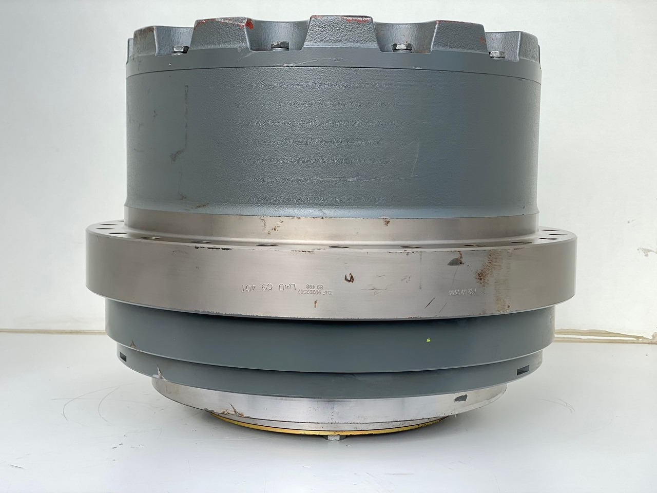 Liebherr Fahrantrieb FAT450P123, ID-Nr.90202516 - ID-Nr.90202517. LOS954, R940, R946, R950, R954, R956. #159-04# - Comando final de Escavadora de rastos: foto 2 Liebherr Fahrantrieb FAT450P123, ID-Nr.90202516 - ID-Nr.90202517. LOS954, R940, R946, R950, R954, R956. #159-04# - Comando final de Escavadora de rastos: foto 2