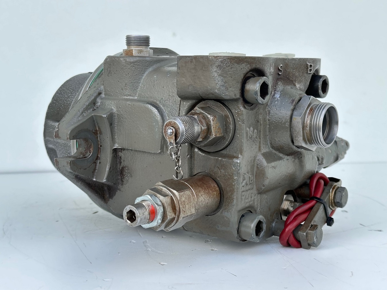 Liebherr Hydraulikeinbaumotor Typ:FMF058, ID-Nr.10122576 - ID-Nr.10145827 - ID-Nr.11371069. LOS1906, P924 COMP , R906, R906 PROTO, R916, R922, R924, R924 COMP, R926 COMP, R926 K LC. #11371069.43199# - Motor de giro de Máquina de construção: foto 3 Liebherr Hydraulikeinbaumotor Typ:FMF058, ID-Nr.10122576 - ID-Nr.10145827 - ID-Nr.11371069. LOS1906, P924 COMP , R906, R906 PROTO, R916, R922, R924, R924 COMP, R926 COMP, R926 K LC. #11371069.43199# - Motor de giro de Máquina de construção: foto 3