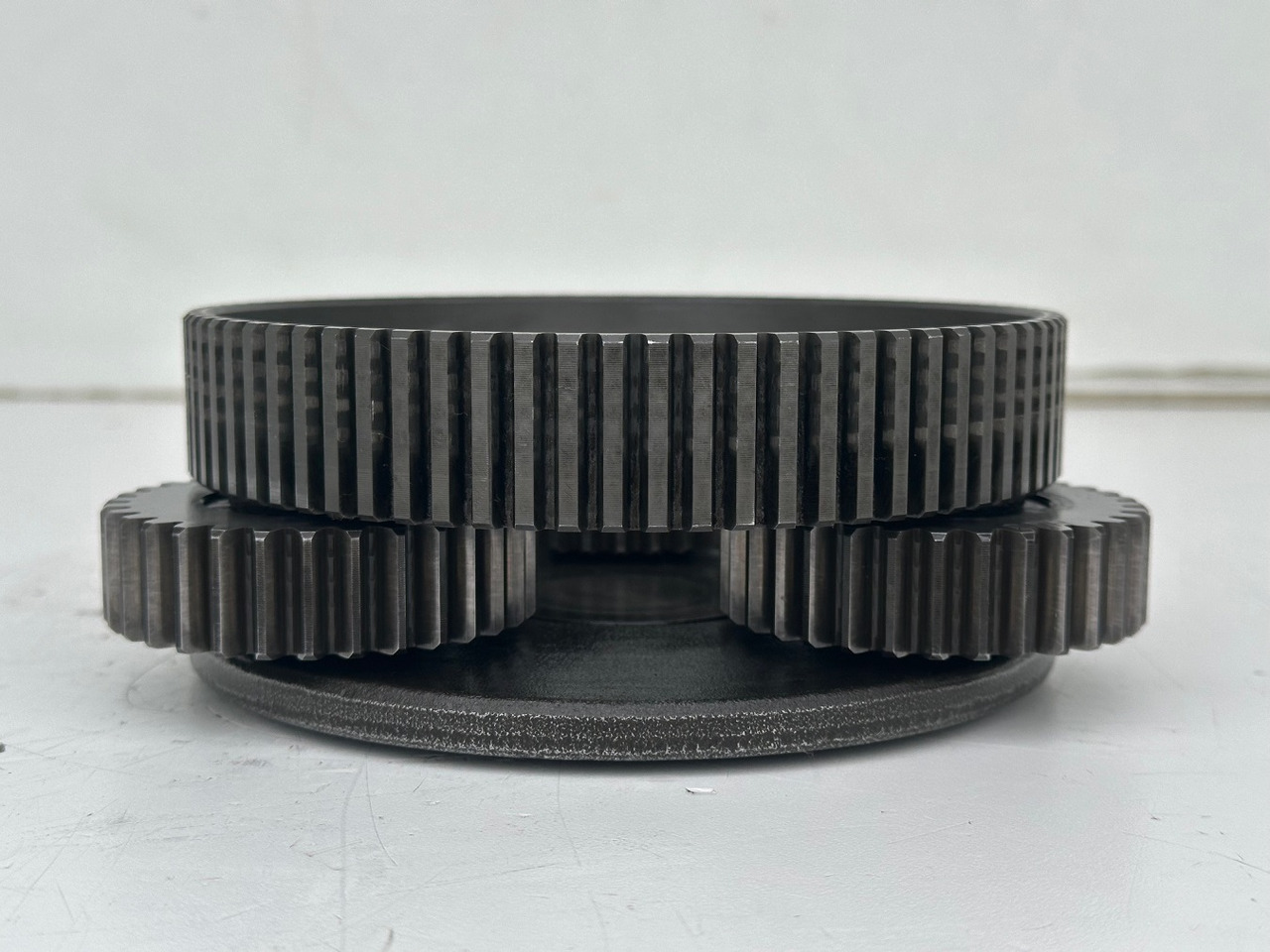 Liebherr Lamellenträger ID-Nr.944179403 mit Planetenträger ID-Nr.944178303 und Planetenrad ID-Nr.944177903. SAT200/277. #PL.P.LA.GH# - Motor de giro de Escavadeira: foto 3 Liebherr Lamellenträger ID-Nr.944179403 mit Planetenträger ID-Nr.944178303 und Planetenrad ID-Nr.944177903. SAT200/277. #PL.P.LA.GH# - Motor de giro de Escavadeira: foto 3