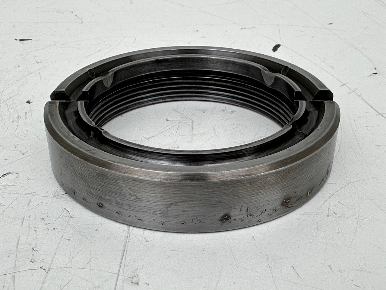 Liebherr Nutmutter ID-Nr.9441596 - ID-Nr.944159603. SAT200/277,SAT225/218,SAT225/200,SAT225/220,SAT225/228,SAT225/229,SAT225/230,SAT225/230,SAT225/240,SAT225/268,SAT250/278,SAT250A300.#944159603.GH# - Motor de giro de Escavadeira: foto 2 Liebherr Nutmutter ID-Nr.9441596 - ID-Nr.944159603. SAT200/277,SAT225/218,SAT225/200,SAT225/220,SAT225/228,SAT225/229,SAT225/230,SAT225/230,SAT225/240,SAT225/268,SAT250/278,SAT250A300.#944159603.GH# - Motor de giro de Escavadeira: foto 2