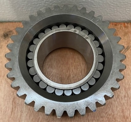 Liebherr Planetenrad ID-Nr.944356303 - ID-Nr.9443563 - ID-Nr.90208496 mit Zylinderrollenlager ID-Nr.761003403 - ID-Nr.10167340. #944356403.2018# - Motor de giro de Máquina de construção: foto 3 Liebherr Planetenrad ID-Nr.944356303 - ID-Nr.9443563 - ID-Nr.90208496 mit Zylinderrollenlager ID-Nr.761003403 - ID-Nr.10167340. #944356403.2018# - Motor de giro de Máquina de construção: foto 3