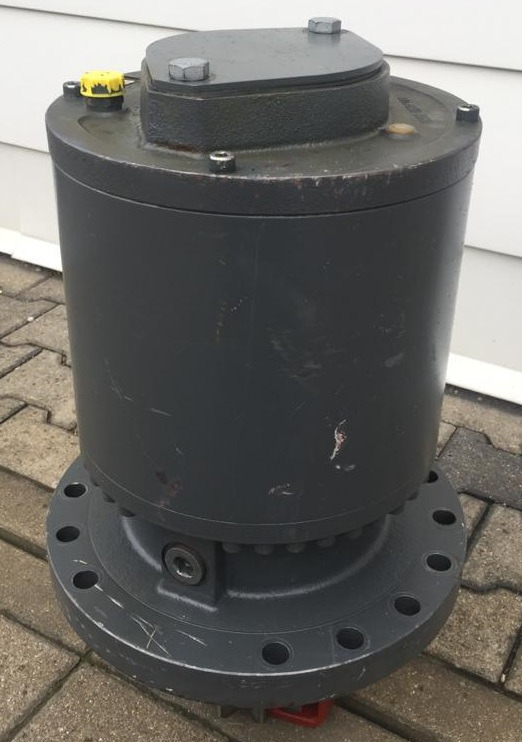 Liebherr Schwenkantrieb SAT300/282. ID-Nr.90209176 - ID-Nr.90209177 - ID-Nr.90209178. LH40, LH50. #1168# - Motor de giro de Escavadeira de rodas: foto 3 Liebherr Schwenkantrieb SAT300/282. ID-Nr.90209176 - ID-Nr.90209177 - ID-Nr.90209178. LH40, LH50. #1168# - Motor de giro de Escavadeira de rodas: foto 3