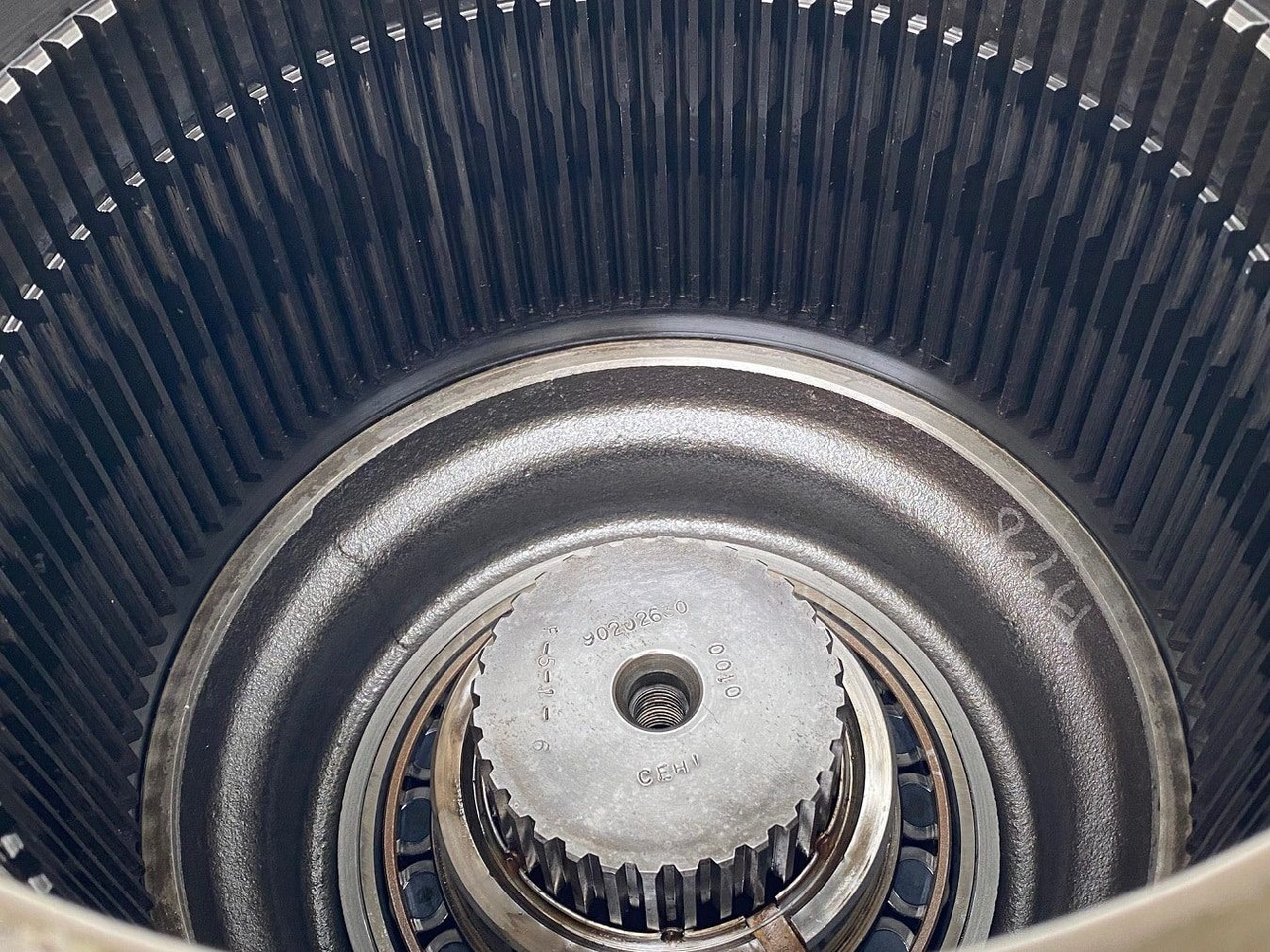 Motor de giro de Escavadora de rastos Liebherr Schwenkantrieb SAT300/295.  ID-Nr.90206968 - ID-Nr.90206969 - ID-Nr.90206970.  R936 LC, R936 LC-V, R936 NLC, R936 VHHD.  #019#: foto 15