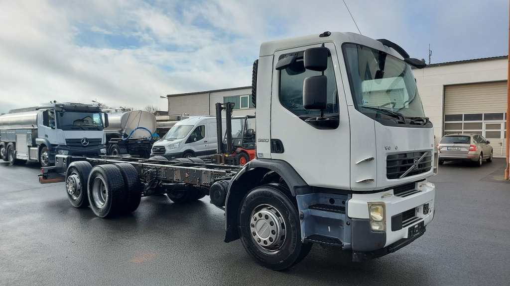 Volvo FE 320 (Nr. 4979) - Caminhão chassi: foto 1 Volvo FE 320 (Nr. 4979) - Caminhão chassi: foto 1