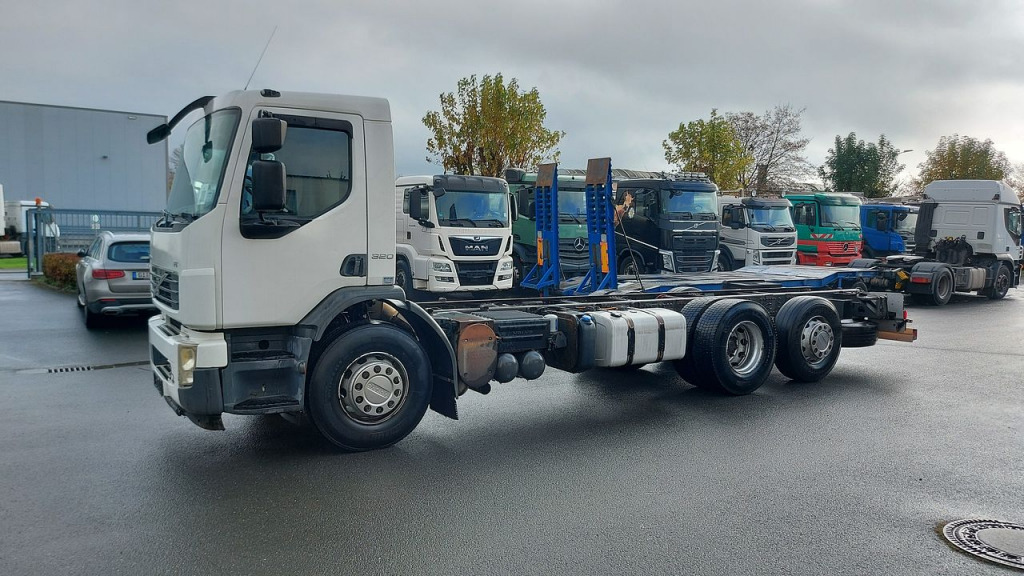 Volvo FE 320 (Nr. 4979) - Caminhão chassi: foto 2 Volvo FE 320 (Nr. 4979) - Caminhão chassi: foto 2