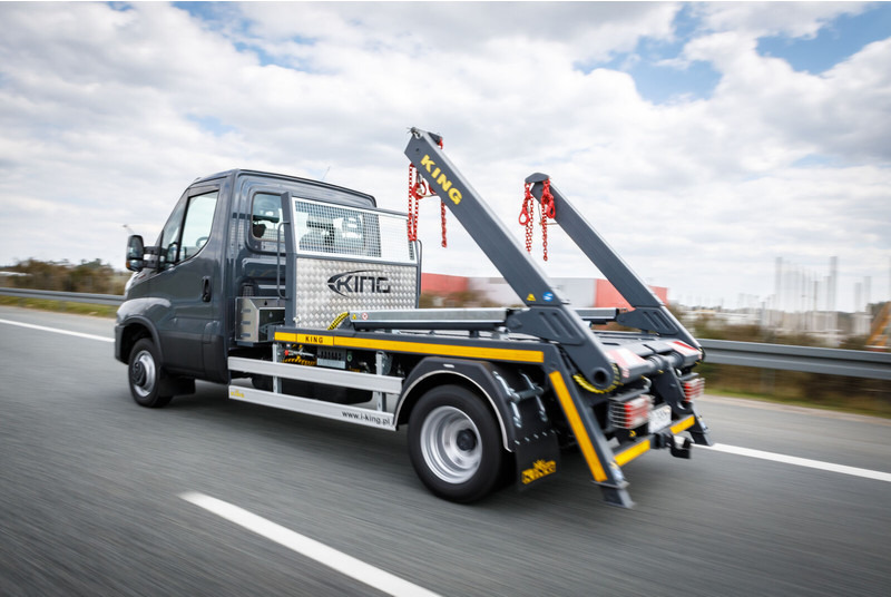 Iveco Daily 70C18 + KING Bramowiec / Skiploader / Absetzkipper - Caminhão multibenne: foto 3 Iveco Daily 70C18 + KING Bramowiec / Skiploader / Absetzkipper - Caminhão multibenne: foto 3