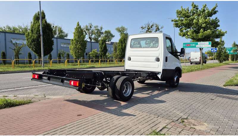Caminhão chassi nuevo Iveco Daily 70C18 - nowe!: foto 6