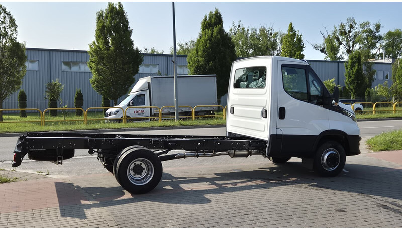 Caminhão chassi nuevo Iveco Daily 70C18 - nowe!: foto 8