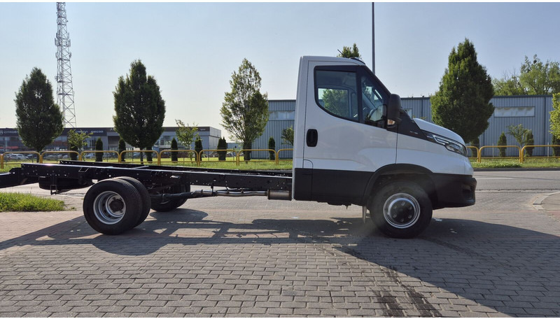 Iveco Daily 70C18 - nowe! - Caminhão chassi: foto 4 Iveco Daily 70C18 - nowe! - Caminhão chassi: foto 4
