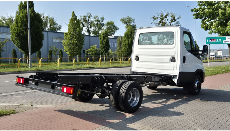 Caminhão chassi nuevo Iveco Daily 70C18 - nowe!: foto 7