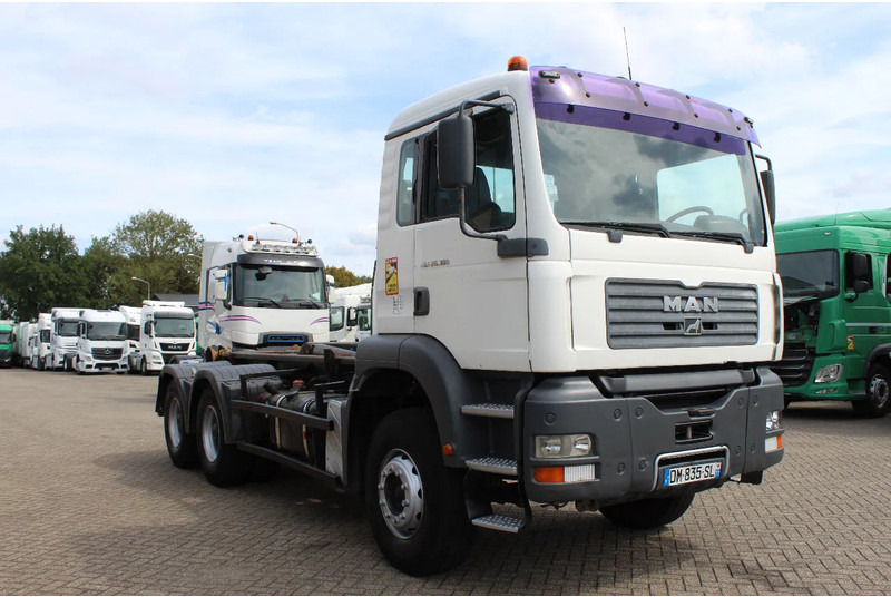 MAN TGA 26.360 * 6X4 * EURO 3 * - Caminhão com sistema de cabo: foto 5 MAN TGA 26.360 * 6X4 * EURO 3 * - Caminhão com sistema de cabo: foto 5