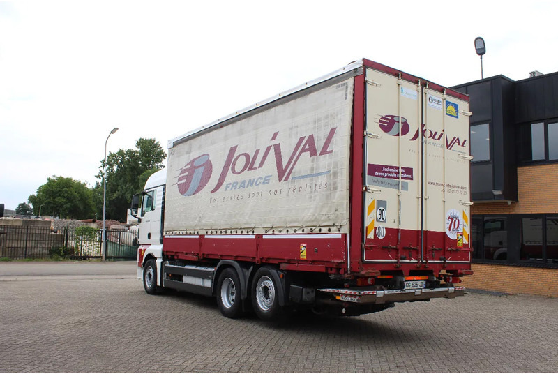 MAN TGX 26.440 * EURO5 * 6X2 * LIFT AXLE * - Caminhão com lona: foto 3 MAN TGX 26.440 * EURO5 * 6X2 * LIFT AXLE * - Caminhão com lona: foto 3