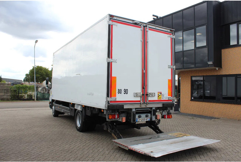 Mercedes-Benz Atego 1318 * MANUAL * CARRIER SUPRA 550 - Caminhão frigorífico: foto 2 Mercedes-Benz Atego 1318 * MANUAL * CARRIER SUPRA 550 - Caminhão frigorífico: foto 2