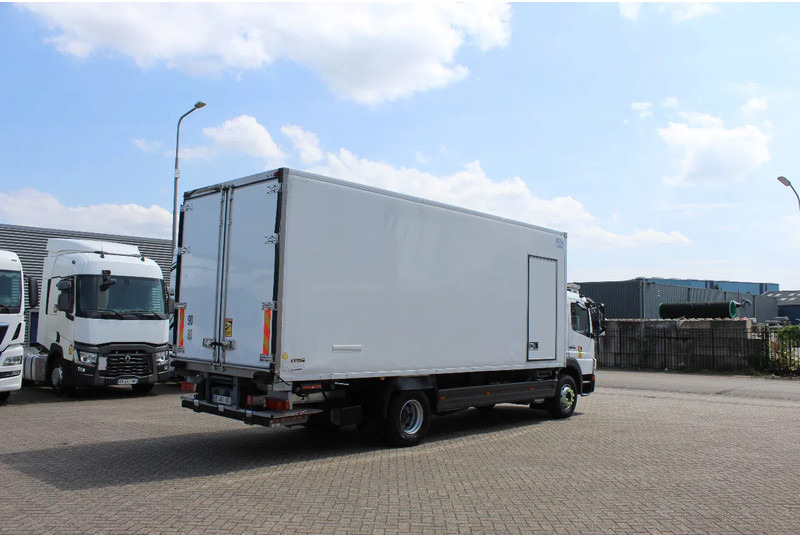 Mercedes-Benz Atego 1624 * MANUAL * EURO5 EEV * 4X2 *198TKM * - Caminhão frigorífico: foto 4 Mercedes-Benz Atego 1624 * MANUAL * EURO5 EEV * 4X2 *198TKM * - Caminhão frigorífico: foto 4