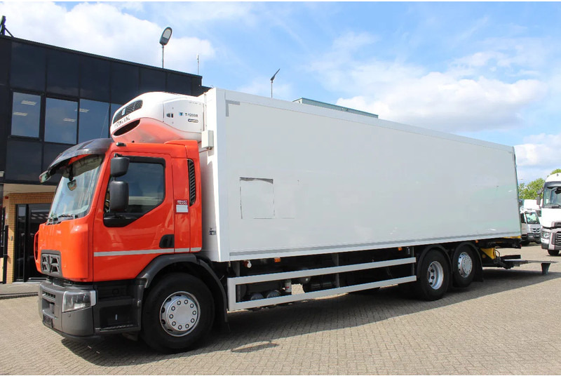 Renault D * WIDE 26 * CARRIER * 6X2 LIFT * - Caminhão frigorífico: foto 2 Renault D * WIDE 26 * CARRIER * 6X2 LIFT * - Caminhão frigorífico: foto 2