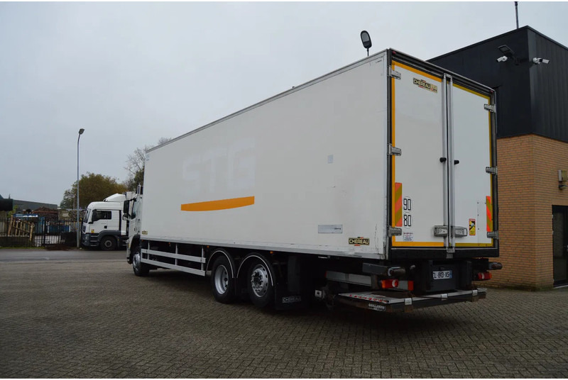 Volvo FM 370 * EURO5 * CARRIER SUPRA 950 SILENT * 6X2 * - Caminhão frigorífico: foto 2 Volvo FM 370 * EURO5 * CARRIER SUPRA 950 SILENT * 6X2 * - Caminhão frigorífico: foto 2