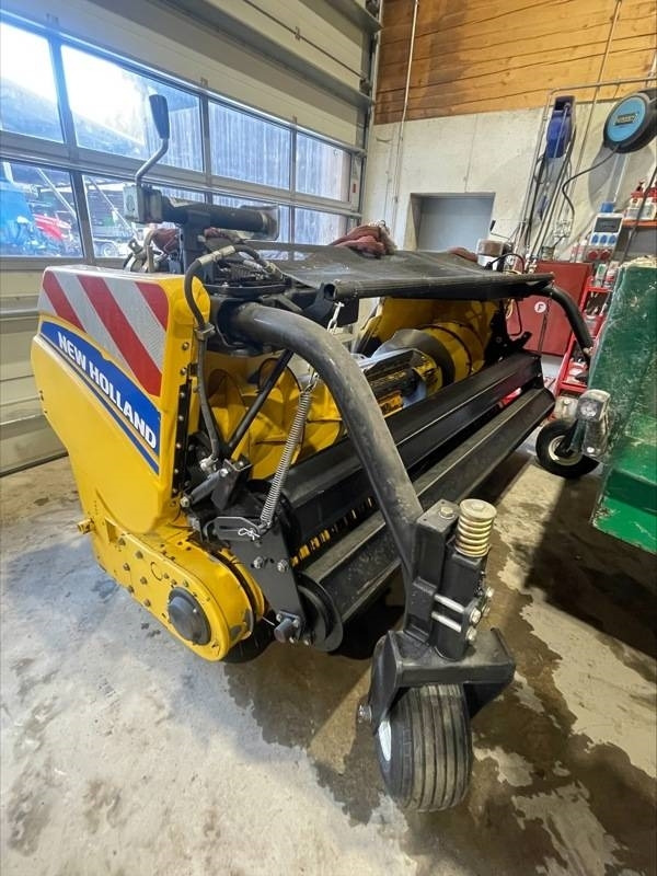 Picadora de forragem automotriz New Holland FR 650: foto 8