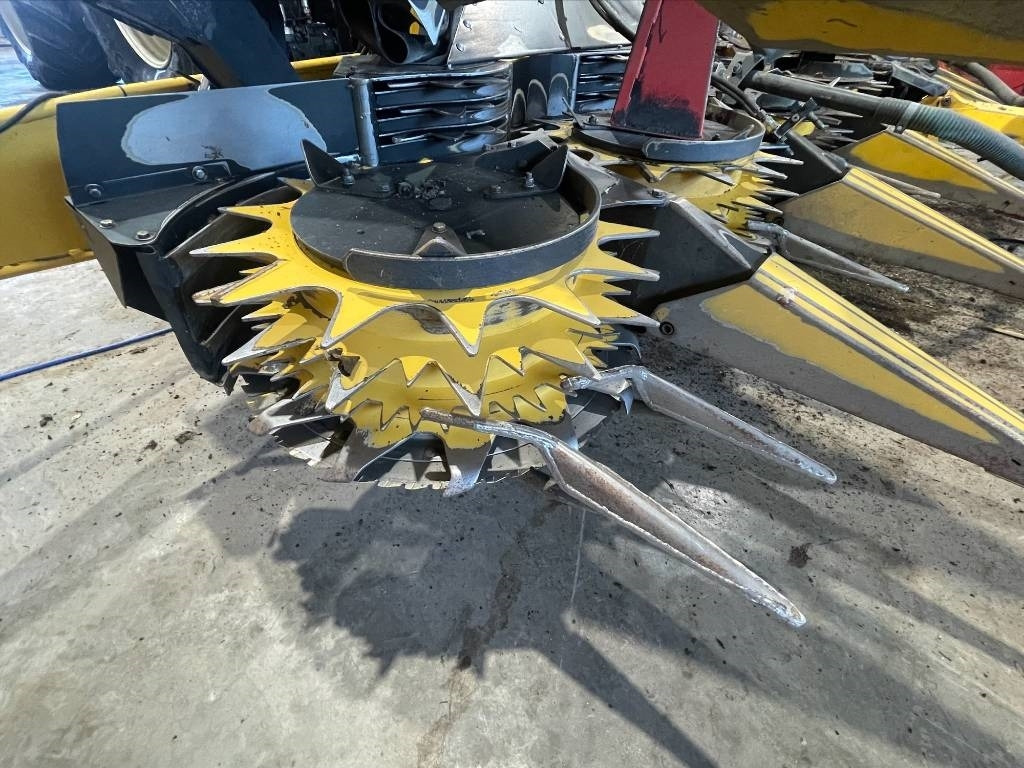 Picadora de forragem automotriz New Holland FR 650: foto 11