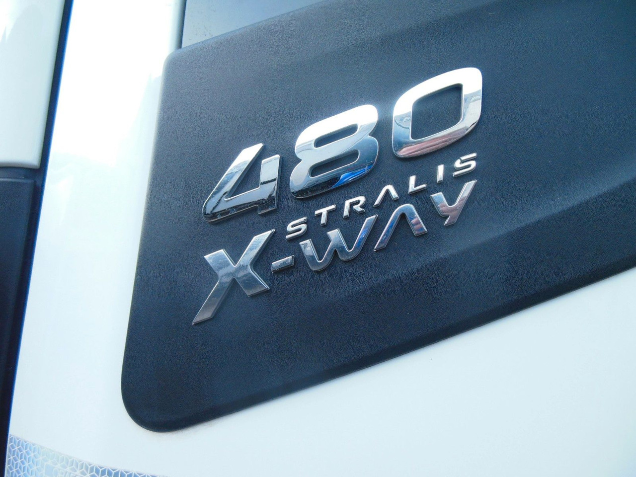 Iveco STRALIS X-WAY 480, 8X4, BORDMATIC, AHK, TOP!!! - Caminhão basculante: foto 5 Iveco STRALIS X-WAY 480, 8X4, BORDMATIC, AHK, TOP!!! - Caminhão basculante: foto 5