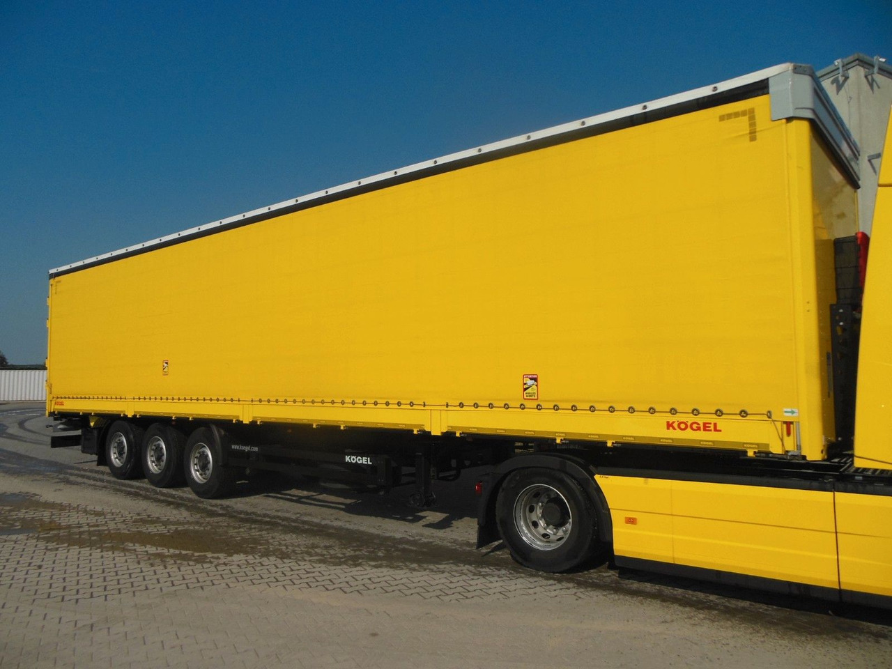 Kögel SN 24, BORDWÄNDE 700 MM, HUBDACH!!! TOP - Semi-reboque de lona: foto 3 Kögel SN 24, BORDWÄNDE 700 MM, HUBDACH!!! TOP - Semi-reboque de lona: foto 3