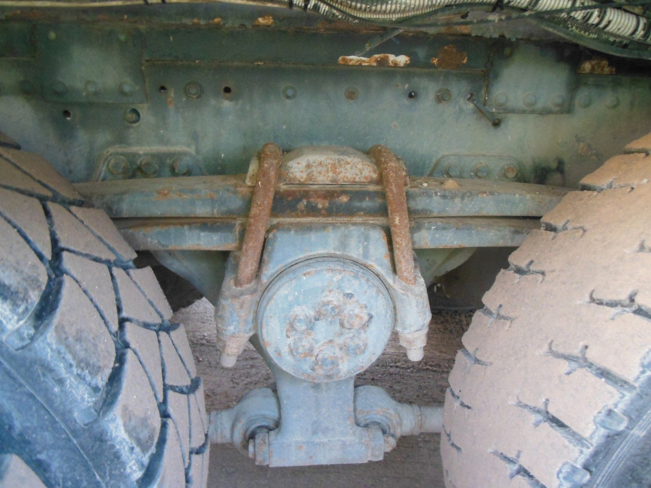 MAN TGA 35.410, 8X4, MIX + PUMPE 24M - Autobomba de betão: foto 5 MAN TGA 35.410, 8X4, MIX + PUMPE 24M - Autobomba de betão: foto 5