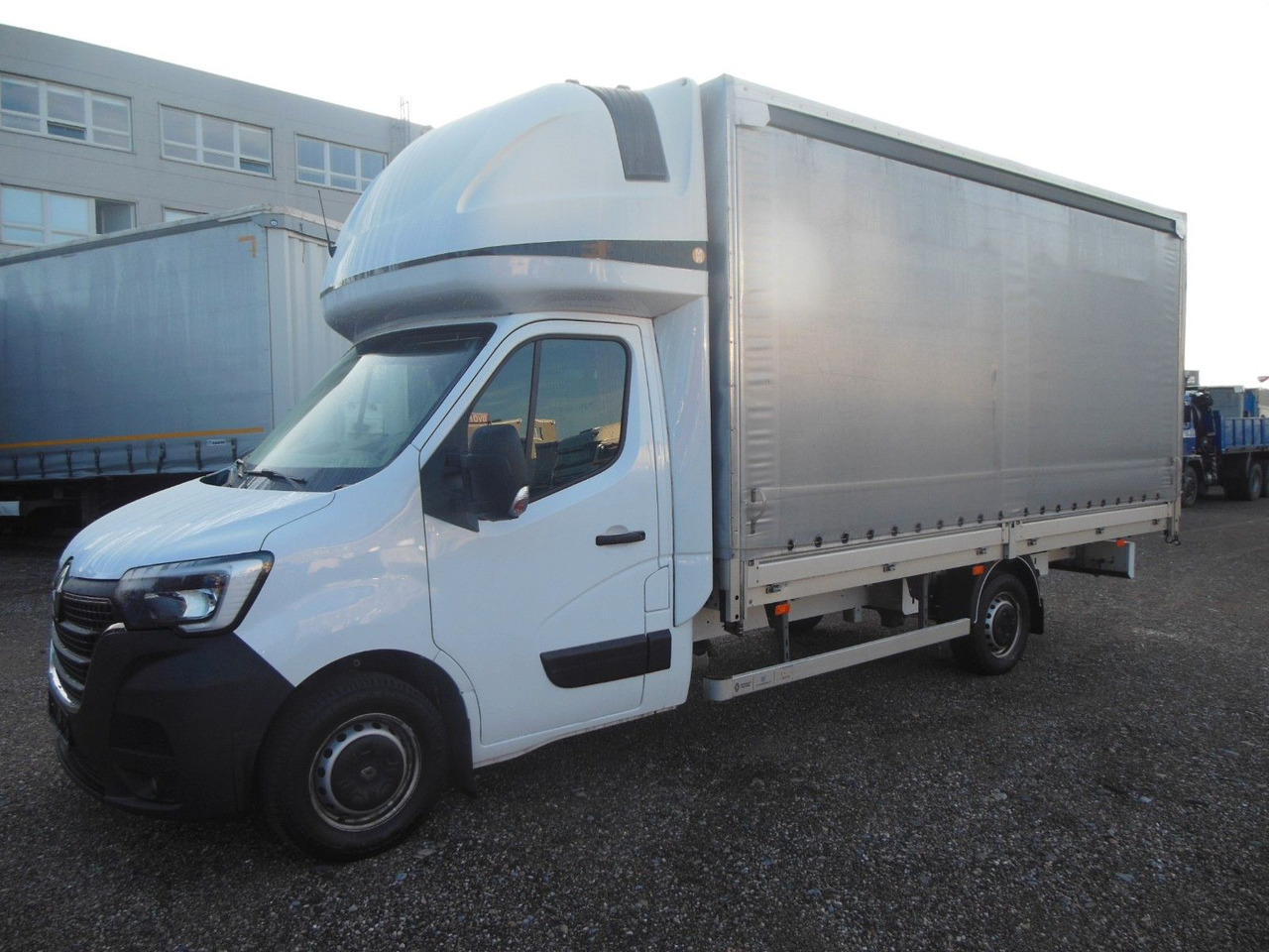 Renault MASTER 2.3 DCI, 10 PALETTEN, LUFT FEDERUNG - Furgão de toldo: foto 1 Renault MASTER 2.3 DCI, 10 PALETTEN, LUFT FEDERUNG - Furgão de toldo: foto 1