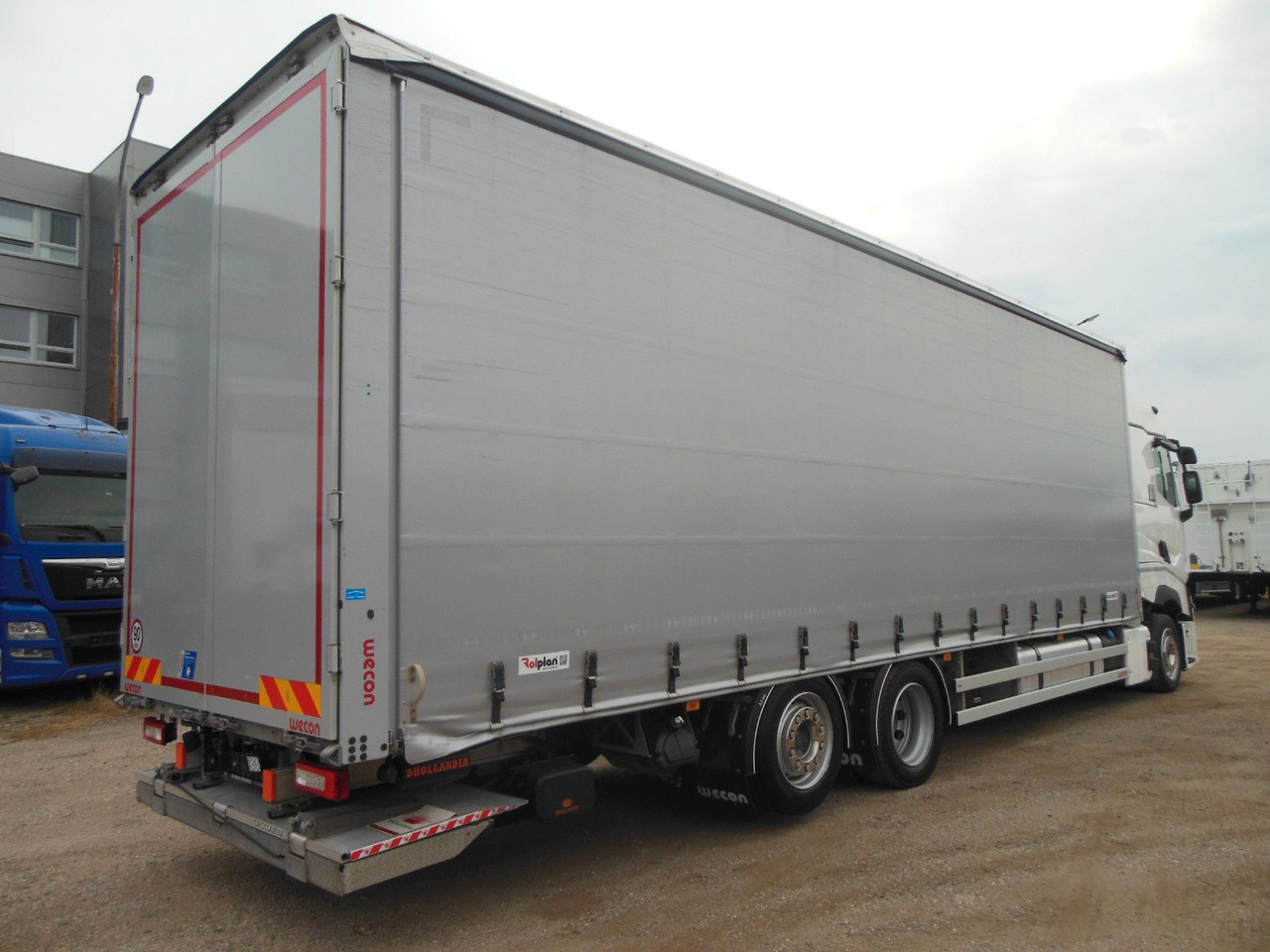 Renault T 440, 6X2, D-HOLLANDIA, 23 PALETTEN, WIE NEUE! - Caminhão com lona: foto 3 Renault T 440, 6X2, D-HOLLANDIA, 23 PALETTEN, WIE NEUE! - Caminhão com lona: foto 3
