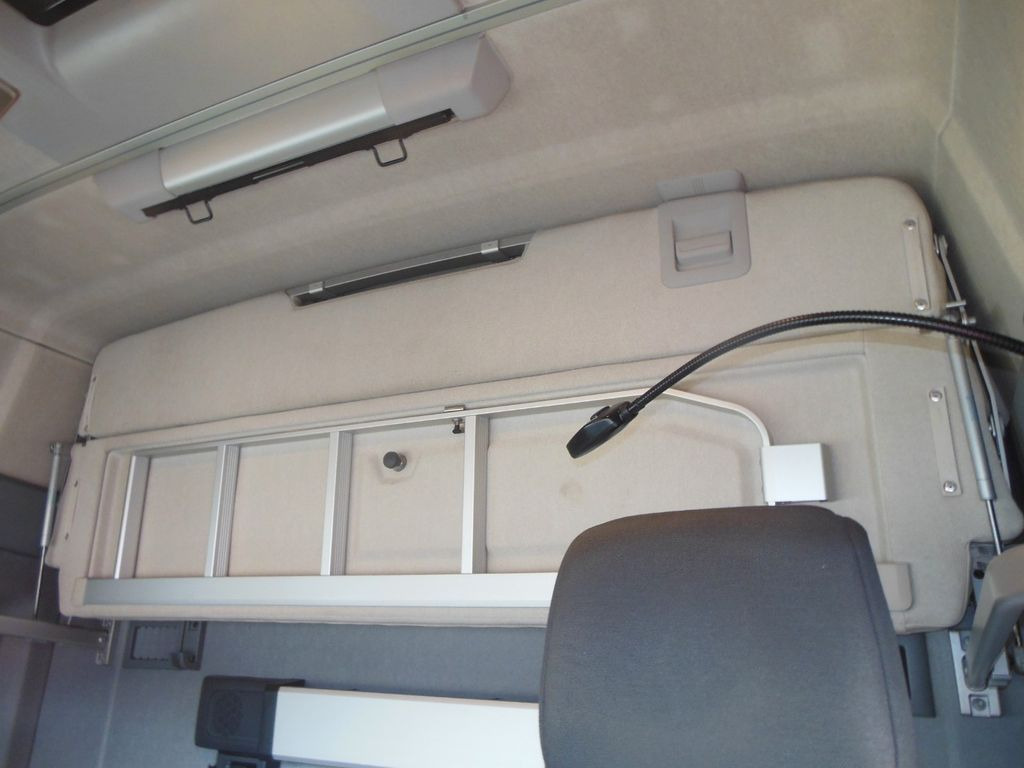 Tractor Renault T520 COMFORT, LOWDECK, TOP STAND Renault T520 COMFORT, LOWDECK, TOP STAND: foto 9