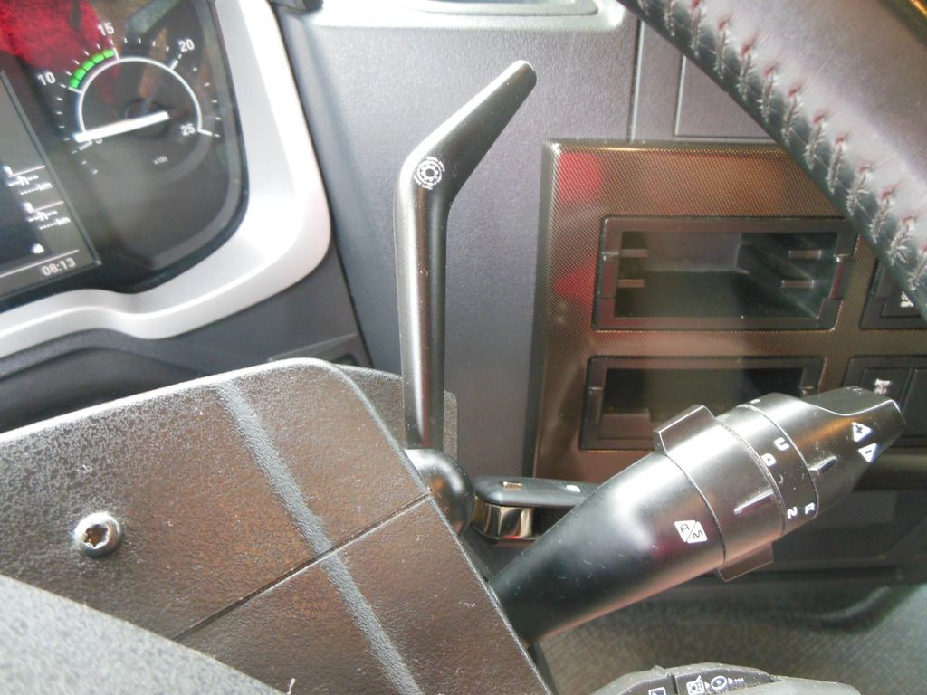 Tractor Renault T520 COMFORT, LOWDECK, TOP STAND Renault T520 COMFORT, LOWDECK, TOP STAND: foto 14