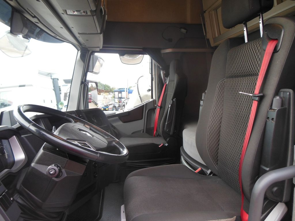 Tractor Renault T520 COMFORT, LOWDECK, TOP STAND Renault T520 COMFORT, LOWDECK, TOP STAND: foto 11