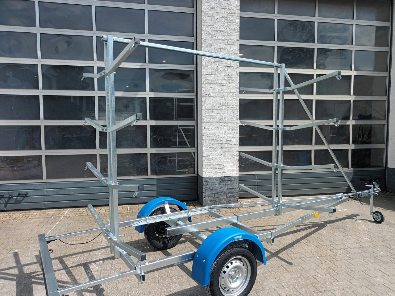 Bootsanhänger Boattrailer Neptun NAVY N7-17 KY Kanu Kajak SUP Board Gestell 750kg Modell 2024 - Reboque para barco: foto 2 Bootsanhänger Boattrailer Neptun NAVY N7-17 KY Kanu Kajak SUP Board Gestell 750kg Modell 2024 - Reboque para barco: foto 2