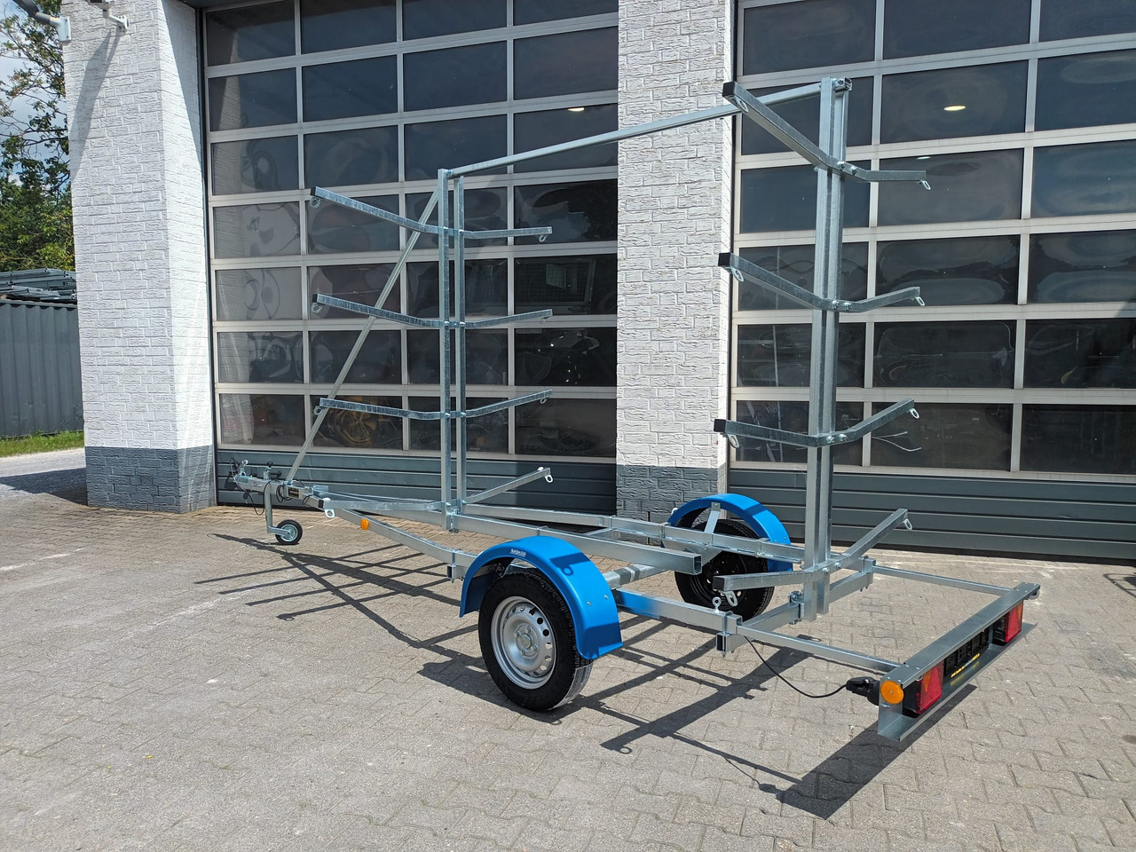 Bootsanhänger Boattrailer Neptun NAVY N7-17 KY Kanu Kajak SUP Board Gestell 750kg Modell 2024 - Reboque para barco: foto 3 Bootsanhänger Boattrailer Neptun NAVY N7-17 KY Kanu Kajak SUP Board Gestell 750kg Modell 2024 - Reboque para barco: foto 3