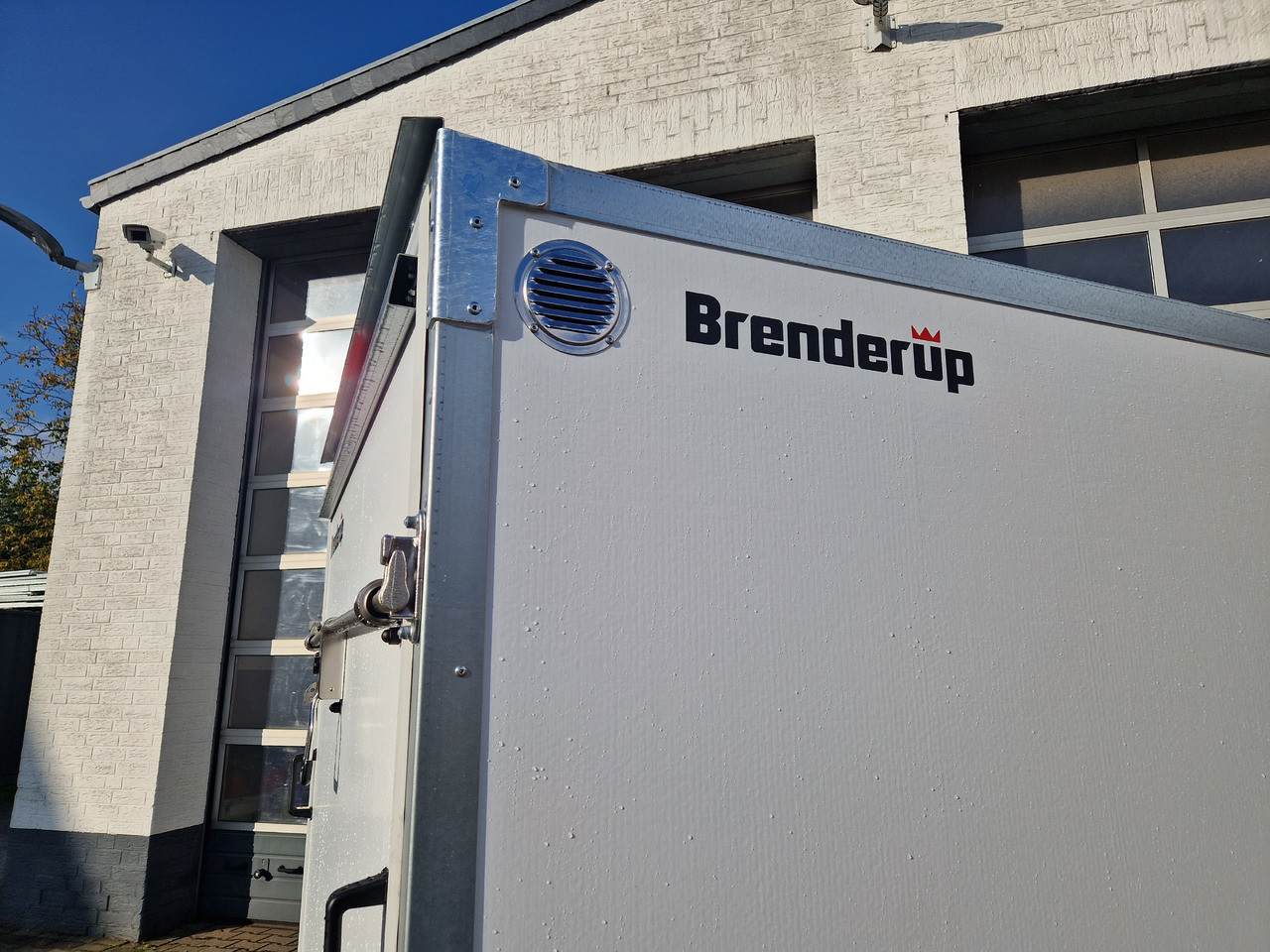 Reboque furgão Brenderup Cargo Dynamic CD260 B R 260x153x150cm niedrig Heckrampe Wabenwände (S) 1300kg: foto 6