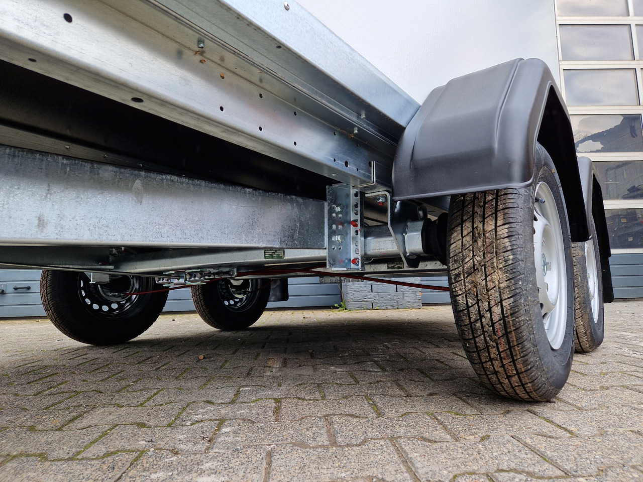 Reboque furgão Brenderup Cargo Dynamic CD300 TB R 300x150x185cm Heckrampe Wabenwände (M) 2000kg: foto 17 Reboque furgão Brenderup Cargo Dynamic CD300 TB R 300x150x185cm Heckrampe Wabenwände (M) 2000kg: foto 17