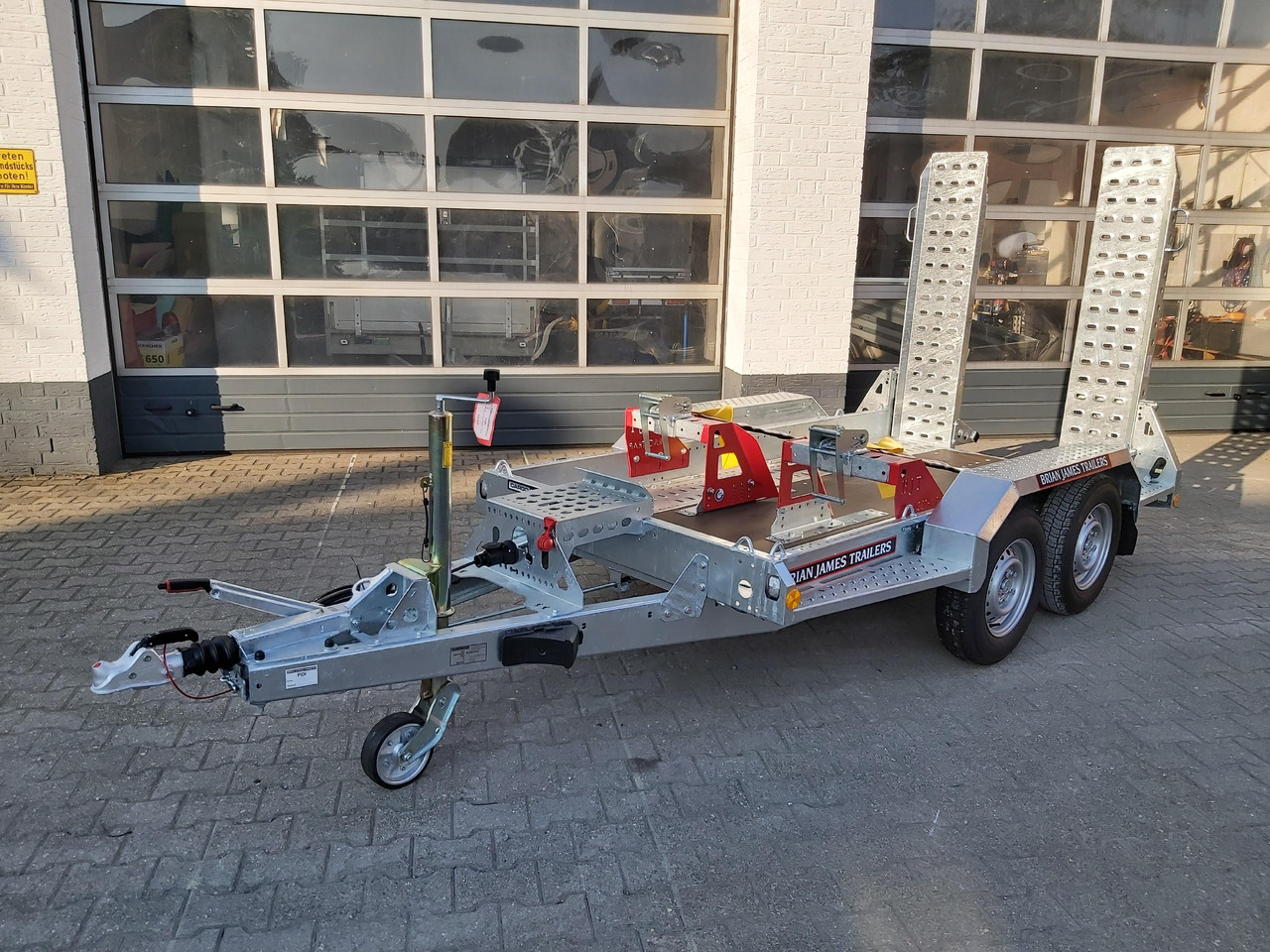 Brian James Digger Plant 543-2813-27 280x130cm Schaufelablage Rampen Trac Strap System 2700kg - Reboque porta máquinas: foto 5 Brian James Digger Plant 543-2813-27 280x130cm Schaufelablage Rampen Trac Strap System 2700kg - Reboque porta máquinas: foto 5