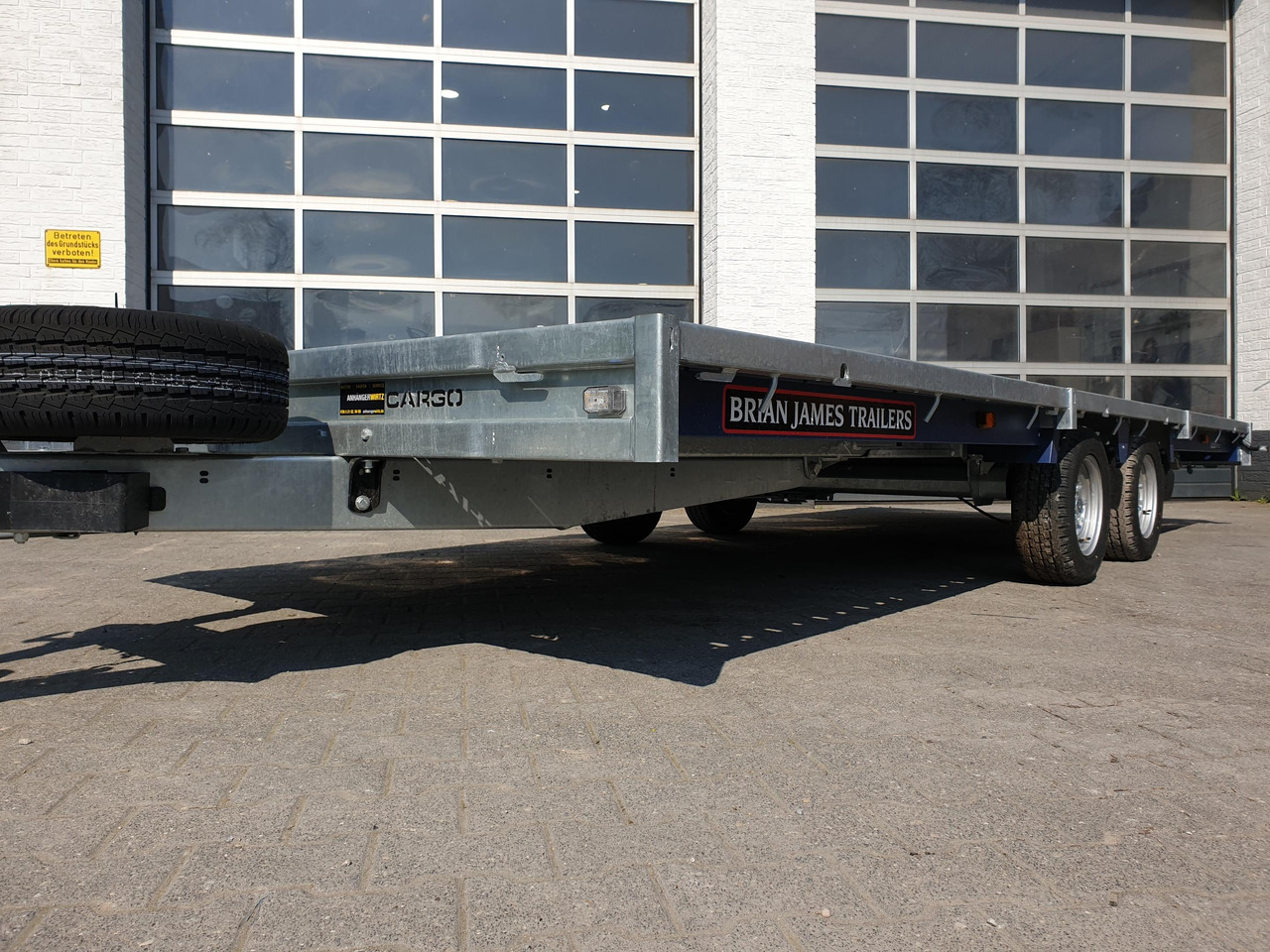 Brian James Trailer CarGO Connect 550x225cm Plateau Tandem 12" 3500kg Abverkauf 22 - Reboque plataforma/ Caixa aberta: foto 3 Brian James Trailer CarGO Connect 550x225cm Plateau Tandem 12" 3500kg Abverkauf 22 - Reboque plataforma/ Caixa aberta: foto 3
