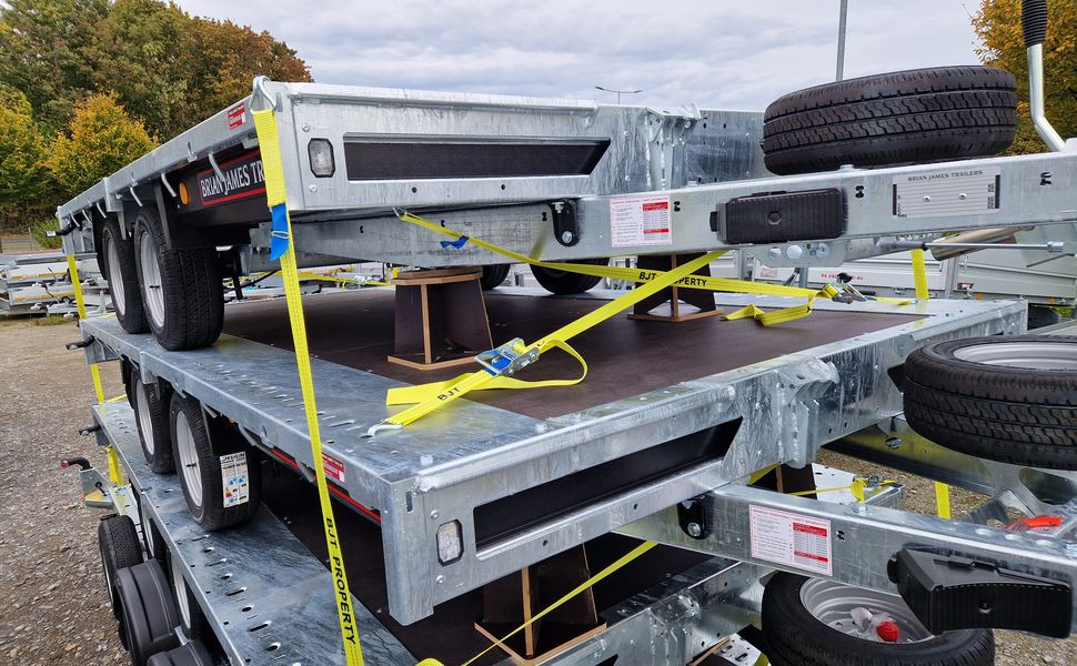 Brian James Trailer Connect 360x215cm plattform 2 Achsen 12" 3500kg - Reboque plataforma/ Caixa aberta: foto 1 Brian James Trailer Connect 360x215cm plattform 2 Achsen 12" 3500kg - Reboque plataforma/ Caixa aberta: foto 1