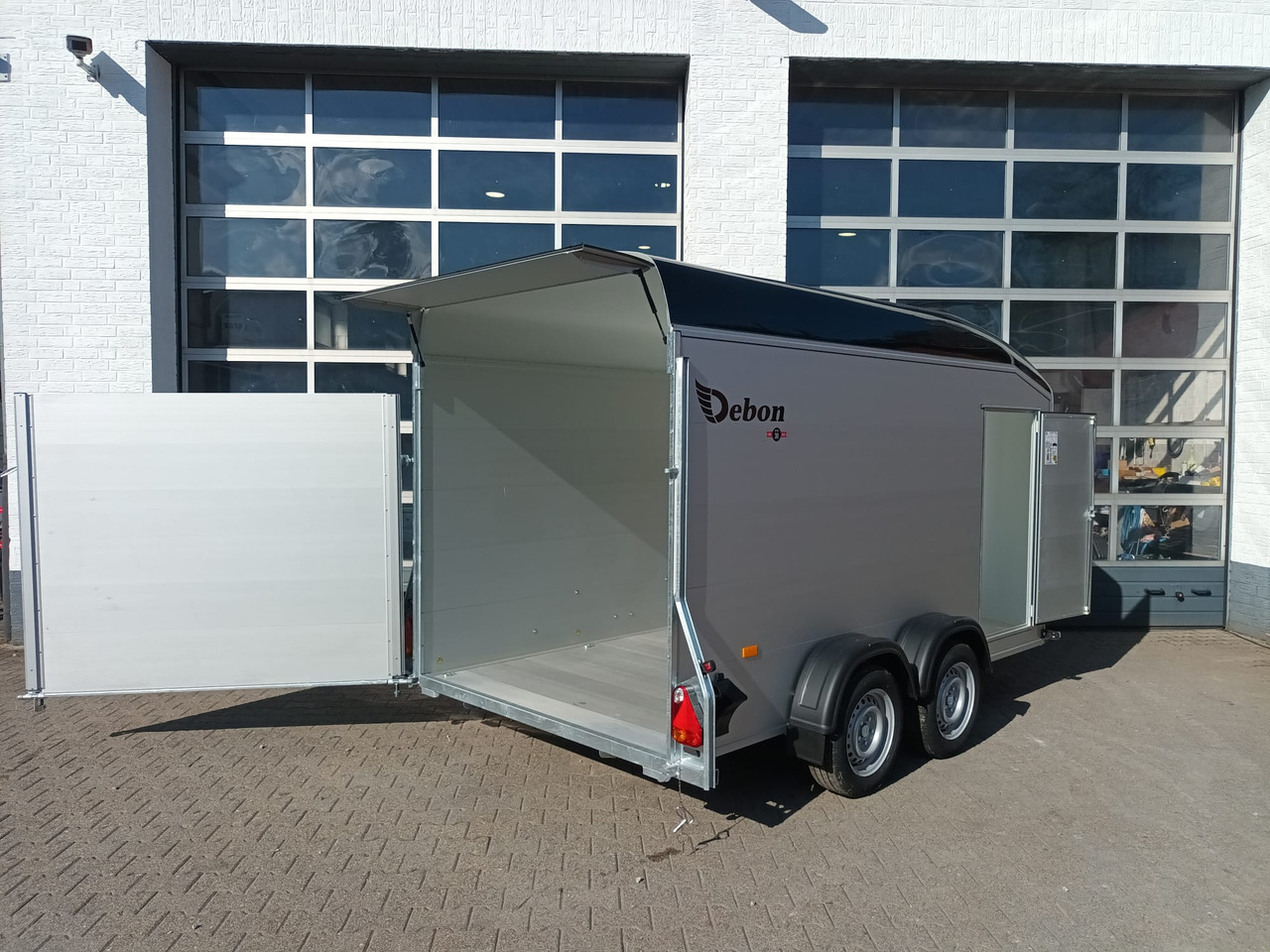 Cargo Roadster 700 375x180x200cm Alu Poly black Pullman 100km/H 2600kg Modell 2025 - Reboque para carros: foto 2 Cargo Roadster 700 375x180x200cm Alu Poly black Pullman 100km/H 2600kg Modell 2025 - Reboque para carros: foto 2