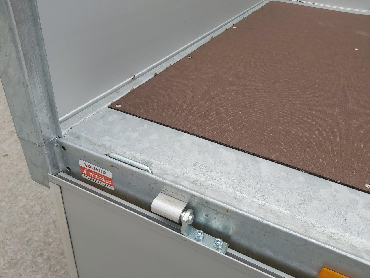 Hochlader 356x200x30cm Lfh: 56cm 10" (L) 2700kg - Reboque plataforma/ Caixa aberta: foto 3 Hochlader 356x200x30cm Lfh: 56cm 10" (L) 2700kg - Reboque plataforma/ Caixa aberta: foto 3