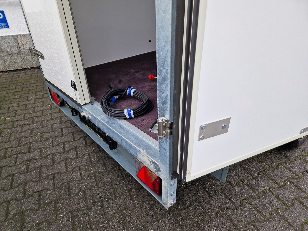 Reboque frigorífico Kargo CoolBoxx FK2736HT 355x162x198cm Seitentür 230V +Kühler Govi Arktik 2000 100km/H 2700kg: foto 16
