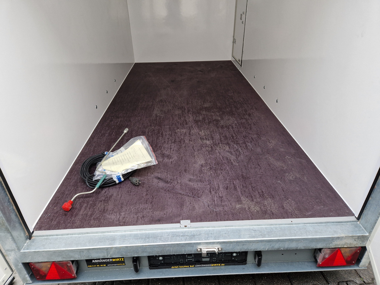 Reboque frigorífico Kargo CoolBoxx FK2736HT 355x162x198cm Seitentür 230V +Kühler Govi Arktik 2000 100km/H 2700kg: foto 17
