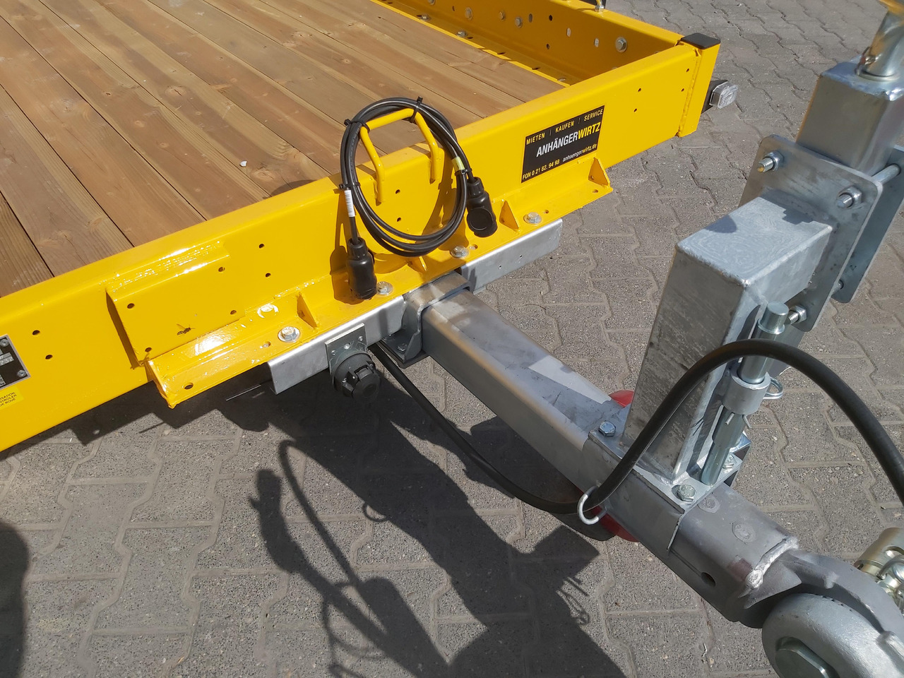 Reboque porta máquinas Maschinentransporter BUILDER HVD 2500 250x139x16cm Rampen höhenverstellbare Deichsel (S) 2500kg Nato: foto 8