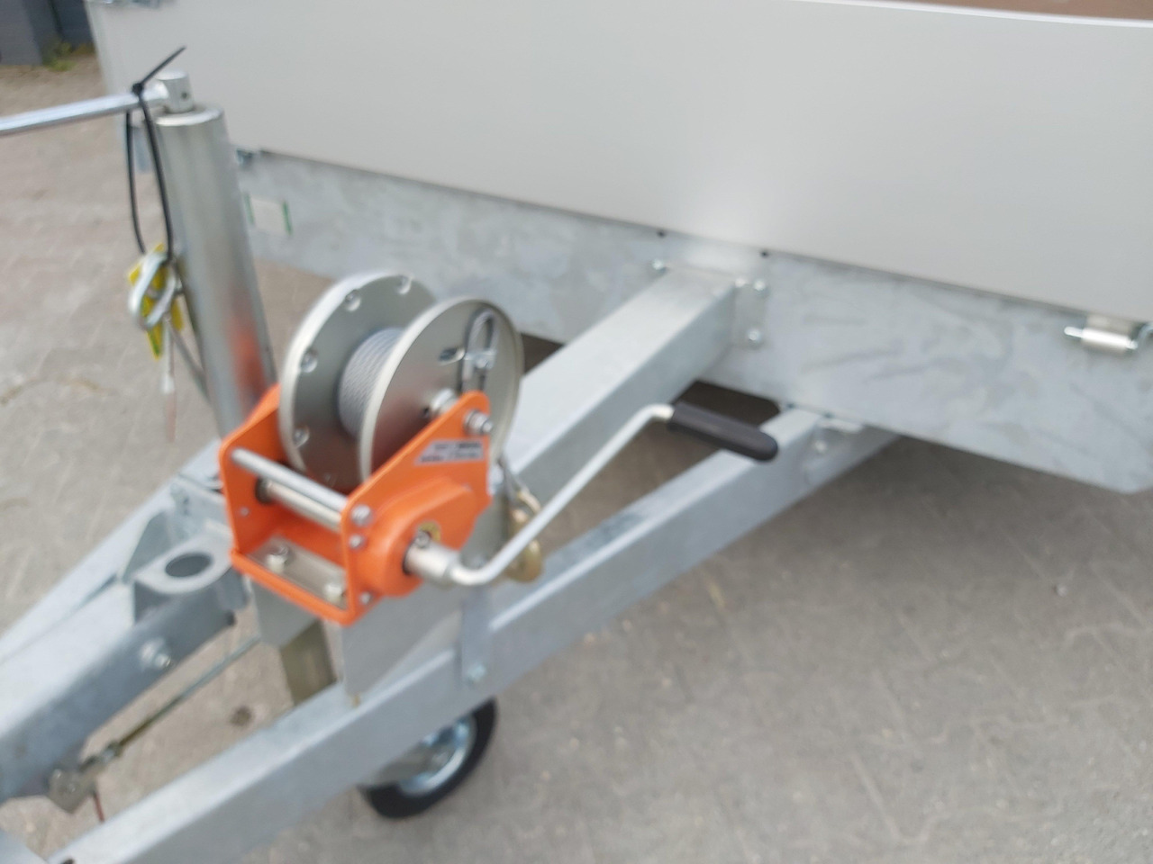 Multi Transporter 406x200x30cm Rampen Winde 13" niedrig Fahrwerk (XL) 3500kg Online Aktion - Reboque porta máquinas: foto 5 Multi Transporter 406x200x30cm Rampen Winde 13" niedrig Fahrwerk (XL) 3500kg Online Aktion - Reboque porta máquinas: foto 5