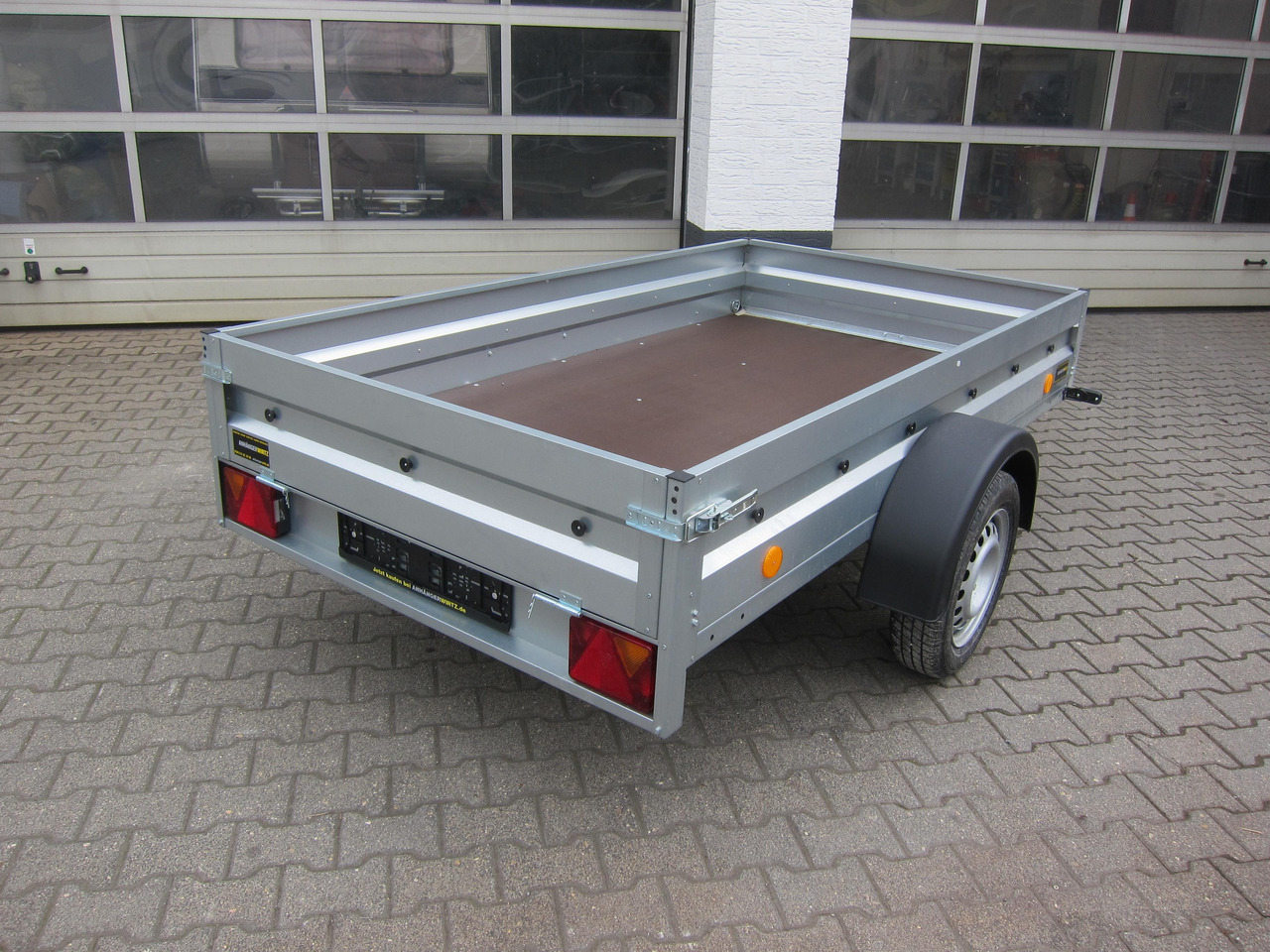 PKW Anhänger Trailstar Pratik 236 236x129x30cm ankippbar (XS) 750kg Mai Aktion - Reboque para moto: foto 4 PKW Anhänger Trailstar Pratik 236 236x129x30cm ankippbar (XS) 750kg Mai Aktion - Reboque para moto: foto 4