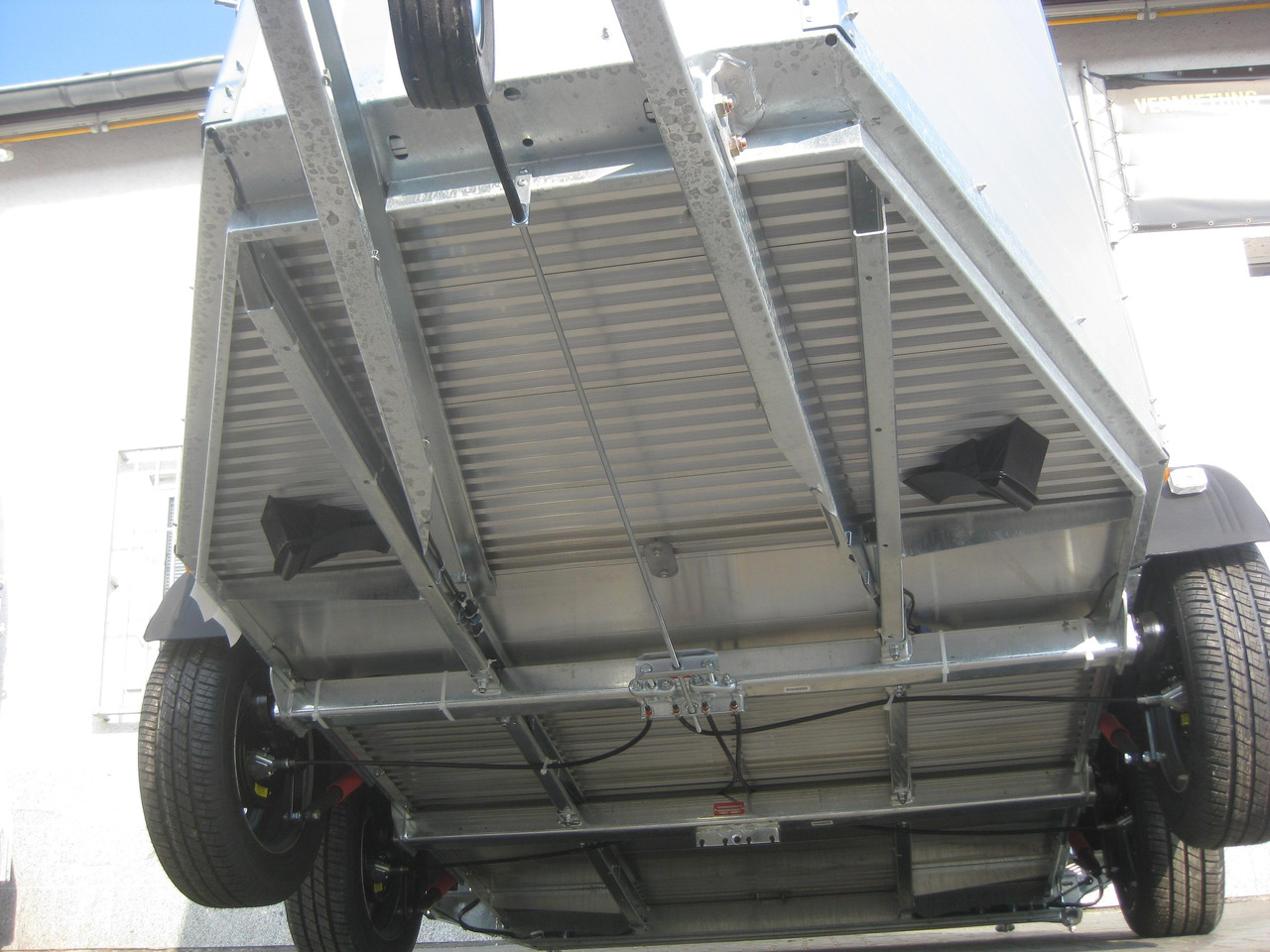 Reboque para cavalos Pferdeanhänger Böckmann Champion C 2700kg CFF+ 100 km/H: foto 11 Reboque para cavalos Pferdeanhänger Böckmann Champion C 2700kg CFF+ 100 km/H: foto 11