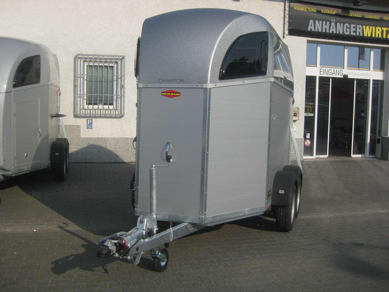 Pferdeanhänger Böckmann Champion C 2700kg CFF+ 100 km/H - Reboque para cavalos: foto 1 Pferdeanhänger Böckmann Champion C 2700kg CFF+ 100 km/H - Reboque para cavalos: foto 1