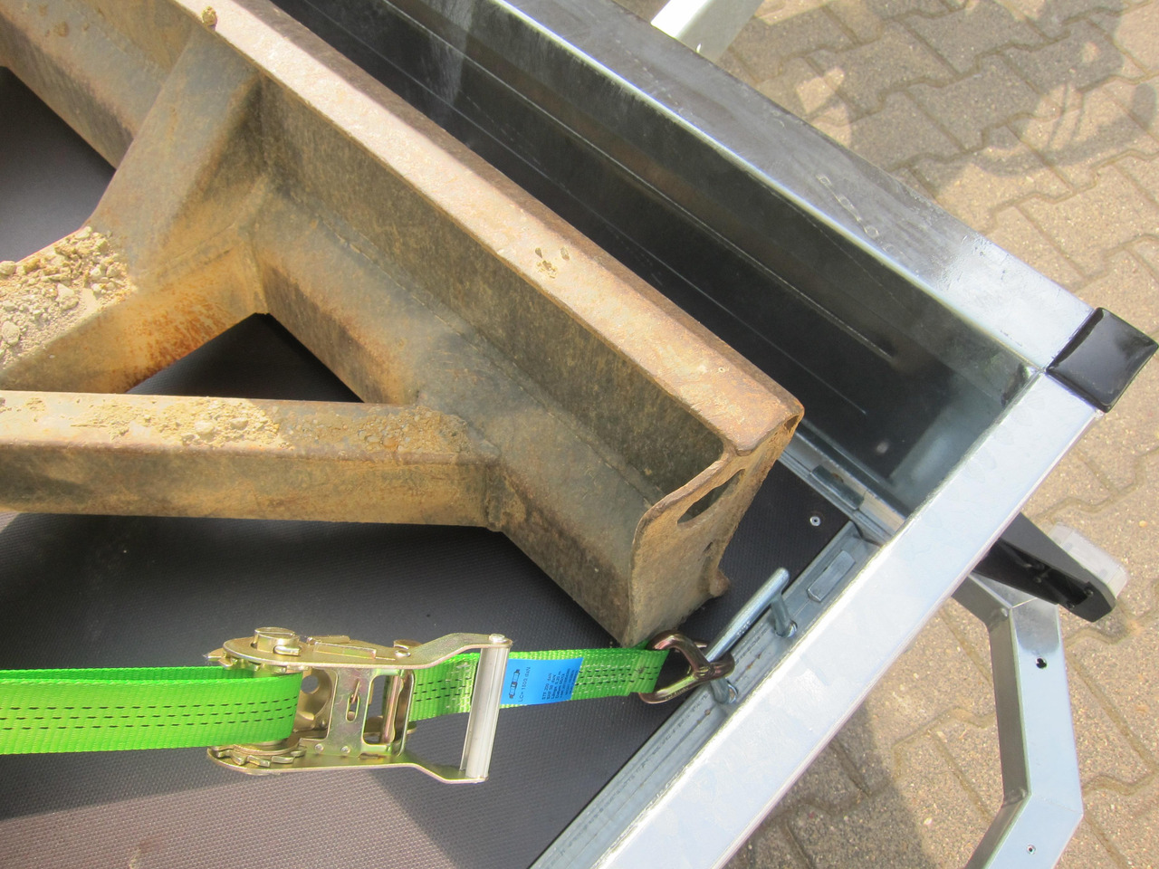 Saris Baggeranhänger Magnum Explorer 3000 V Rampen verschiebbar 3000kg Online Aktion - Reboque porta máquinas: foto 5 Saris Baggeranhänger Magnum Explorer 3000 V Rampen verschiebbar 3000kg Online Aktion - Reboque porta máquinas: foto 5