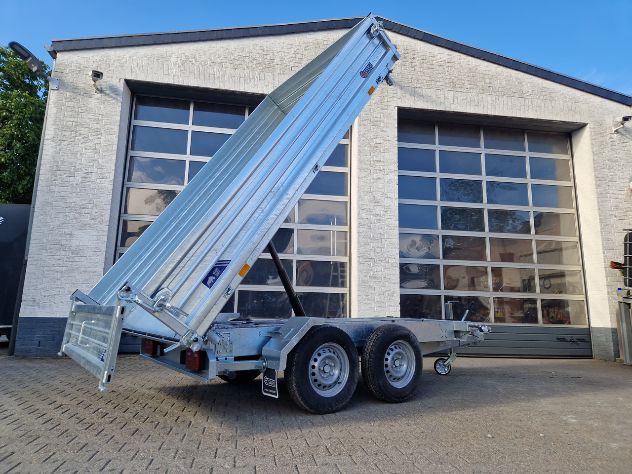 Saris Kipper 3 SKS 310 176 40cm Stahlwände HD elektro Notpumpe Alurampen Stützen 3000kg 100km/H - Reboque basculante: foto 4 Saris Kipper 3 SKS 310 176 40cm Stahlwände HD elektro Notpumpe Alurampen Stützen 3000kg 100km/H - Reboque basculante: foto 4