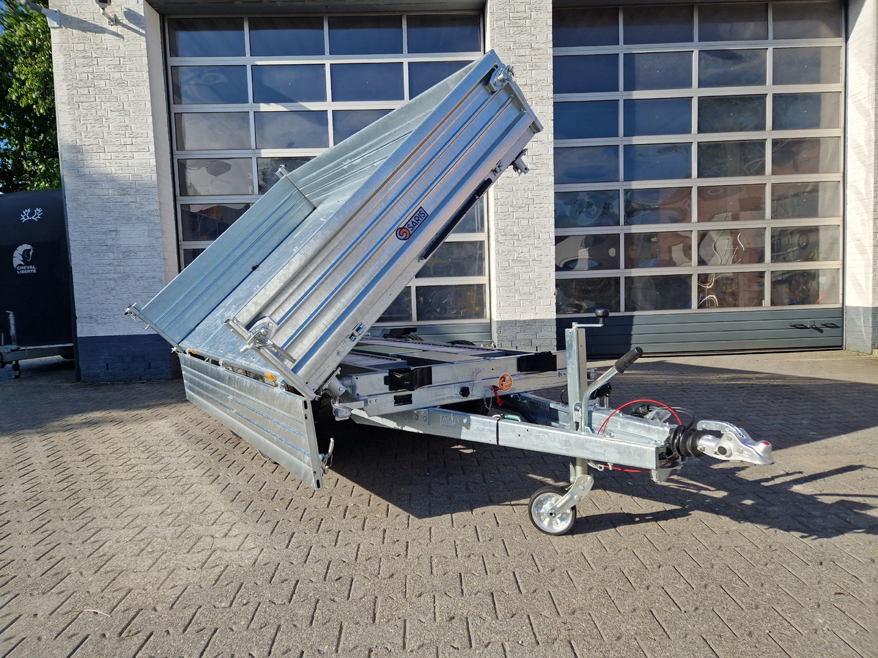 Saris Kipper 3 SKS 310 176 40cm Stahlwände HD elektro Notpumpe Alurampen Stützen 3500kg 100km/H - Reboque basculante: foto 1 Saris Kipper 3 SKS 310 176 40cm Stahlwände HD elektro Notpumpe Alurampen Stützen 3500kg 100km/H - Reboque basculante: foto 1